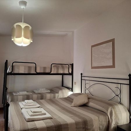 Agriturismo Palas De Serra Country Resort Onifai Eksteriør billede