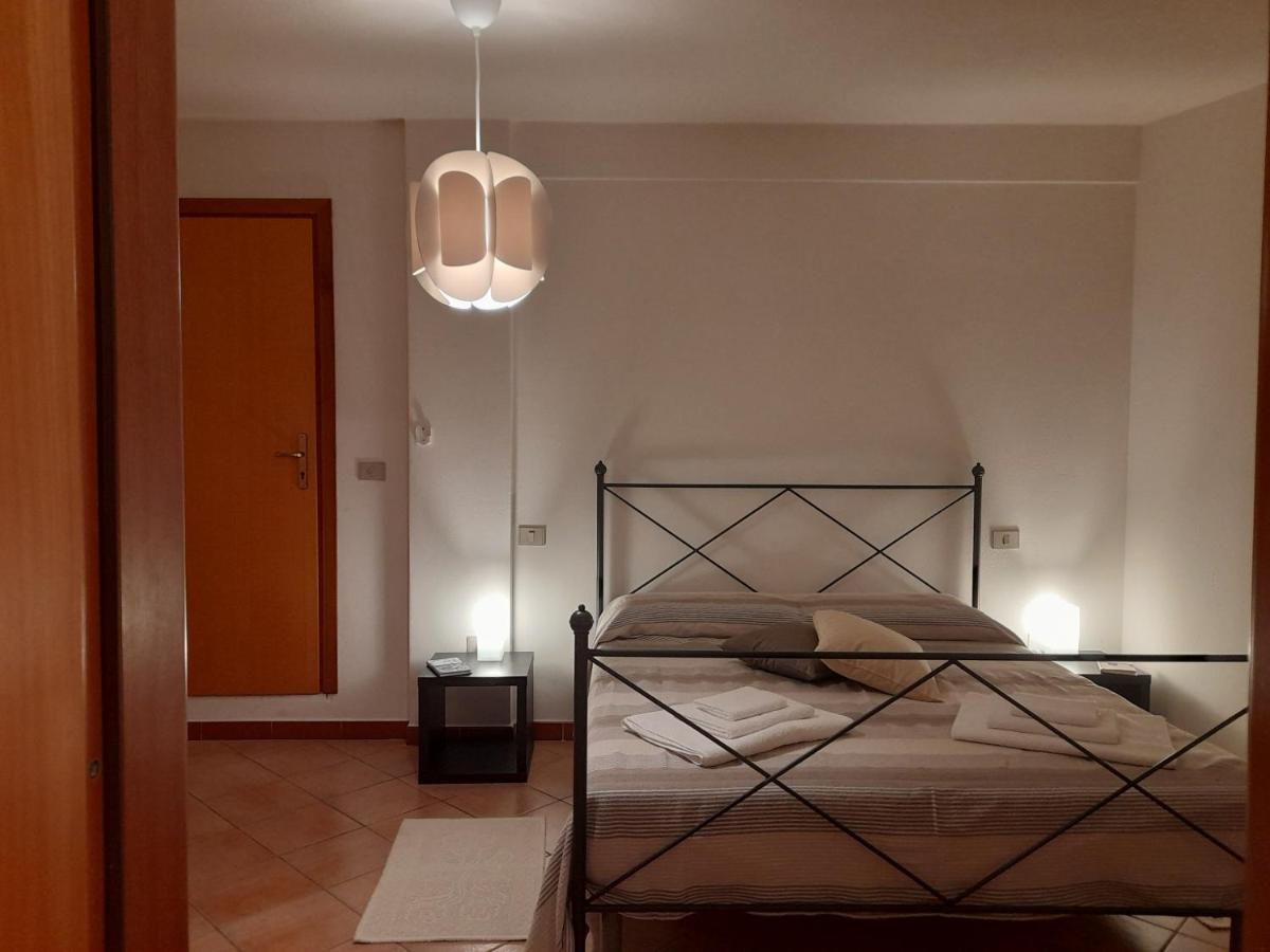 Agriturismo Palas De Serra Country Resort Onifai Eksteriør billede