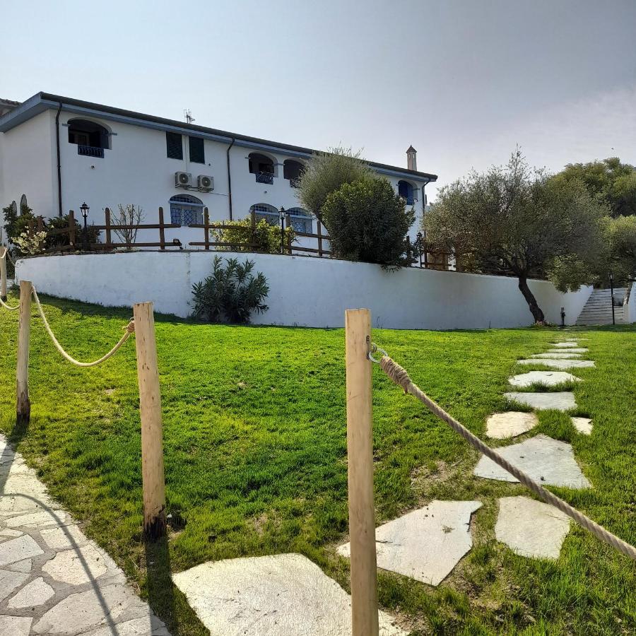 Agriturismo Palas De Serra Country Resort Onifai Eksteriør billede